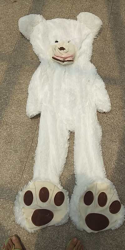 BowLift | Giant Plush Teddy Bear – HugHero