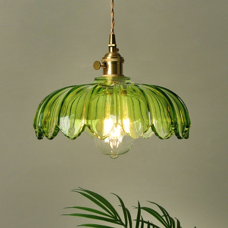 BowLift | Glass light that delights with details!