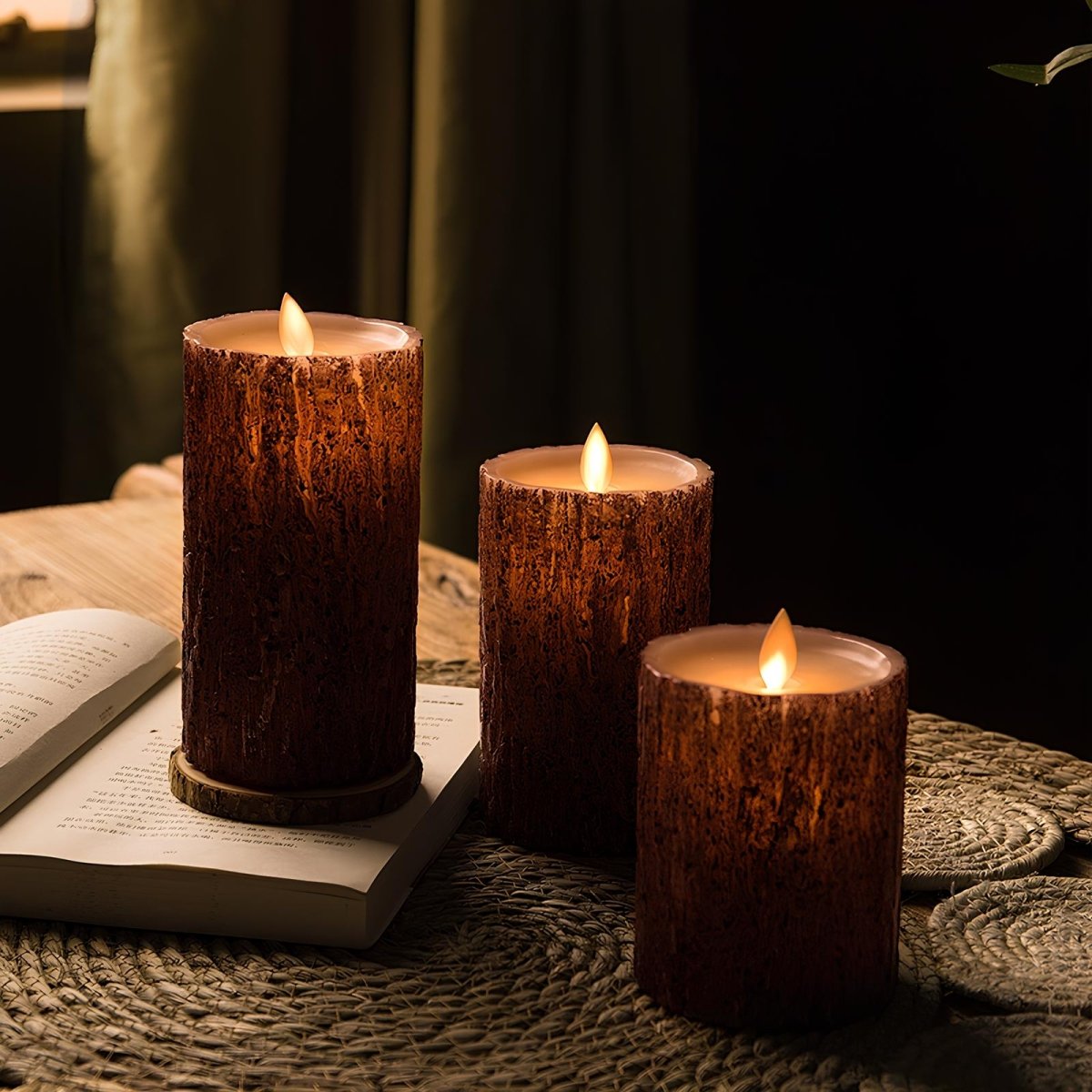 BowLift | GlowFlicker – LED Candles with Flickering Light Effect