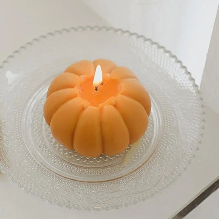 BowLift | GlowHarvest – Handmade scented candle in pumpkin shape for a cozy atmosphere