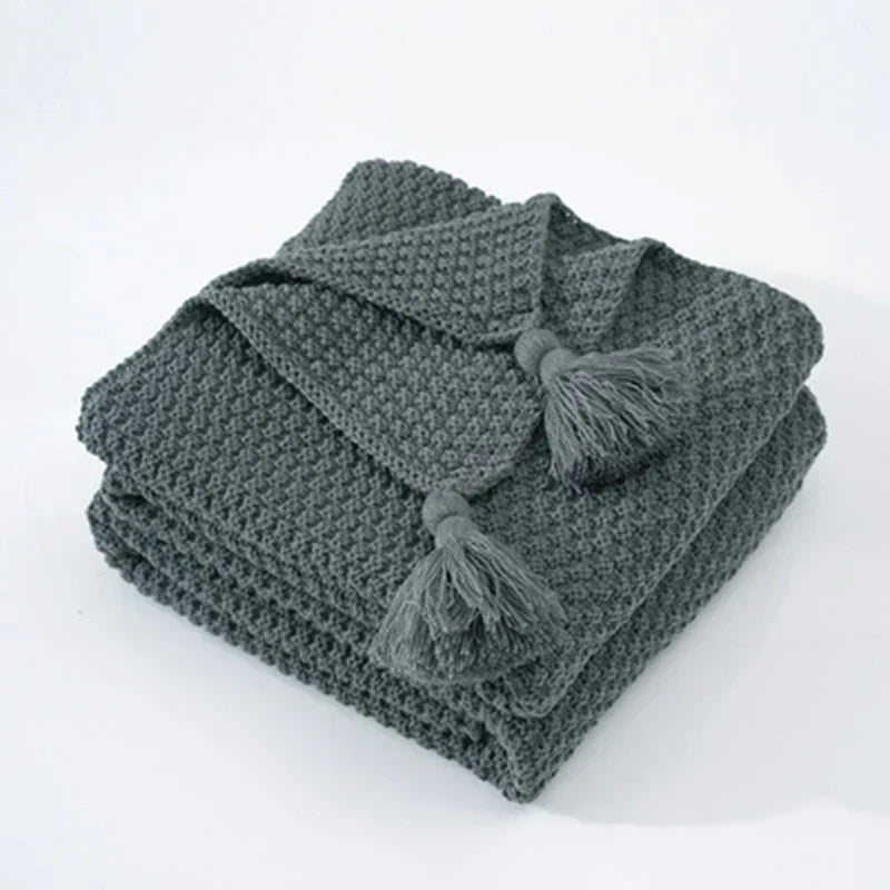 BowLift | Wool Blanket ArcticHaven | Scandinavian Design with Tassels & Balls | Warm & Stylish