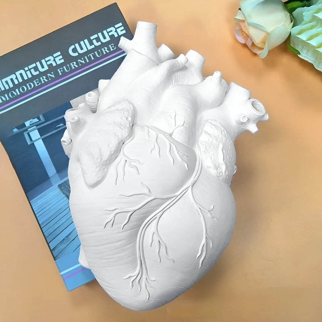 BowLift | Heart vase Amoura | Greek-inspired design | High-quality synthetic resin | Available in many colors