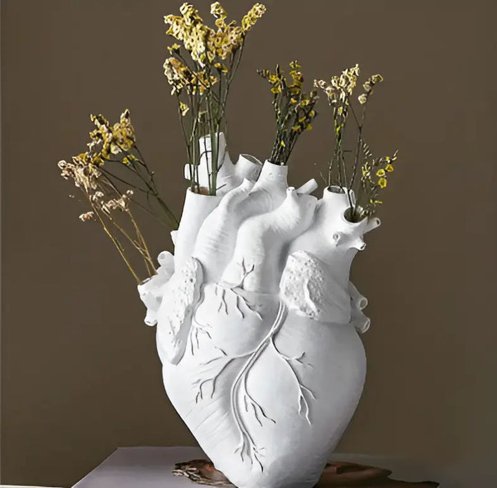 BowLift | Heart vase Amoura | Greek-inspired design | High-quality synthetic resin | Available in many colors