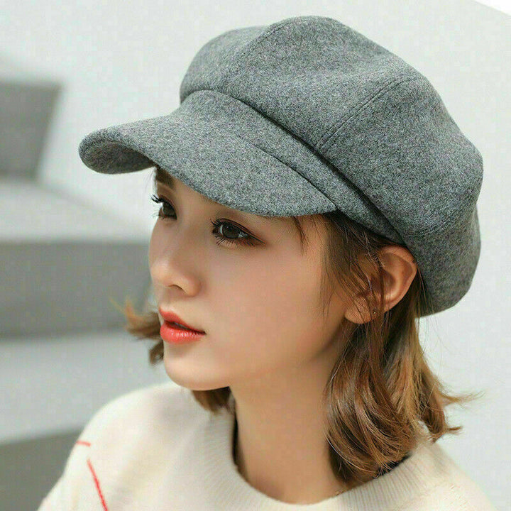 RetroChic Beanie – Vintage Winter Style and Comfort Bowlift