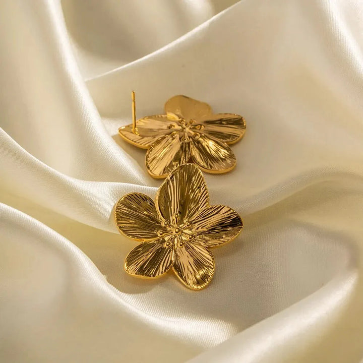 BowLift | Hibiscus Floral Stud Earrings