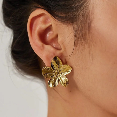 BowLift | Hibiscus Floral Stud Earrings