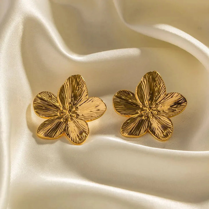BowLift | Hibiscus Floral Stud Earrings