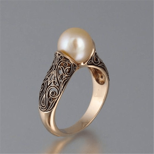 Elegant Vintage Gold Ring with Pearl - Aurelia Sleek Design Bowlift