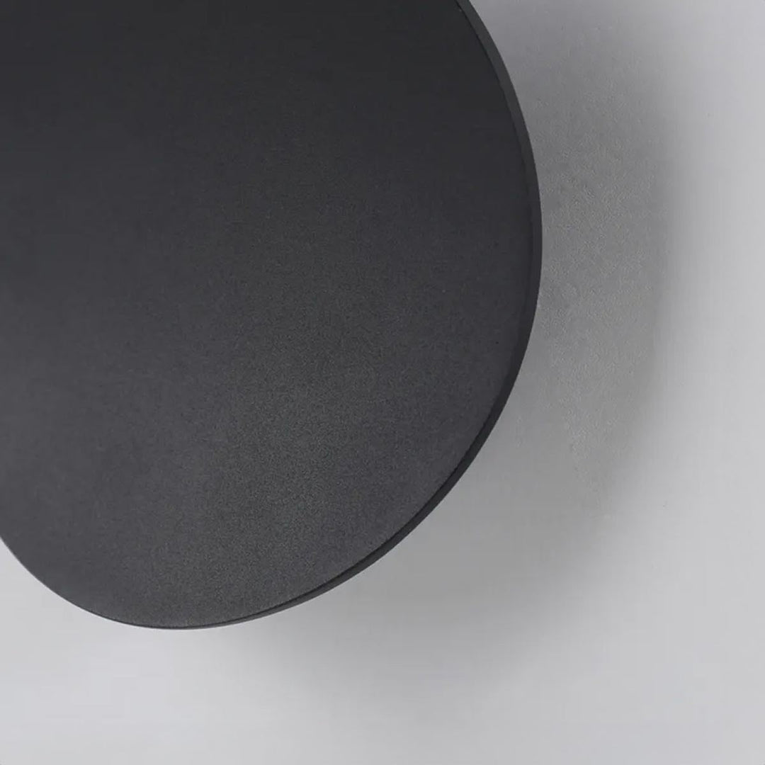 Elegant LED wall lamp – Stylish lighting for a warm atmosphere | Bowlift