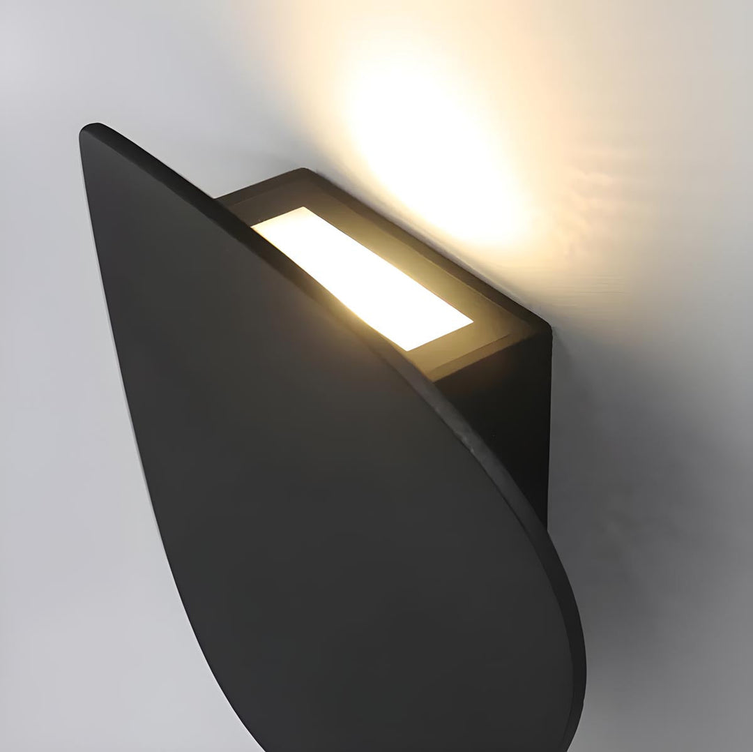 DuskGlow - Elegant Wall Lamp for Atmospheric Lighting Bowlift