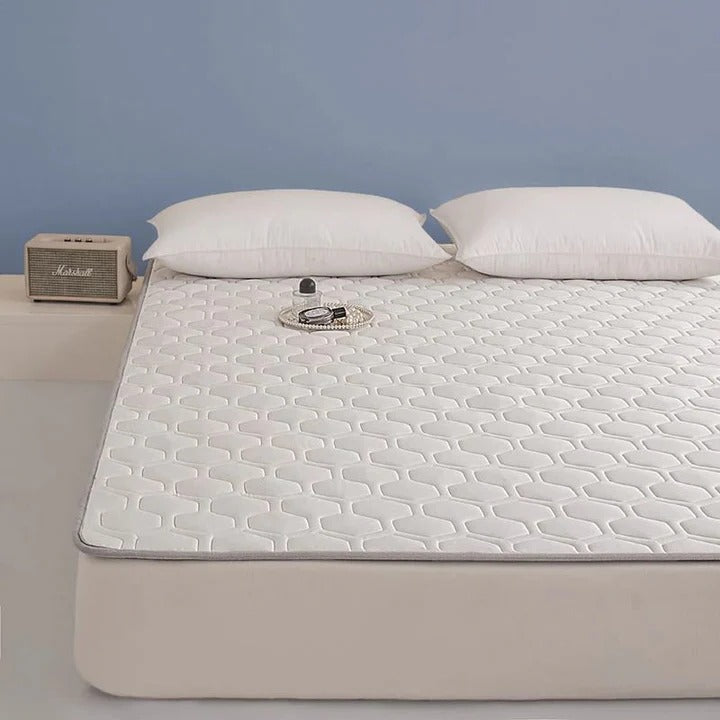 Quilted Cooling Mattress Pad with High-Density Cooling Fiber | Bowlift