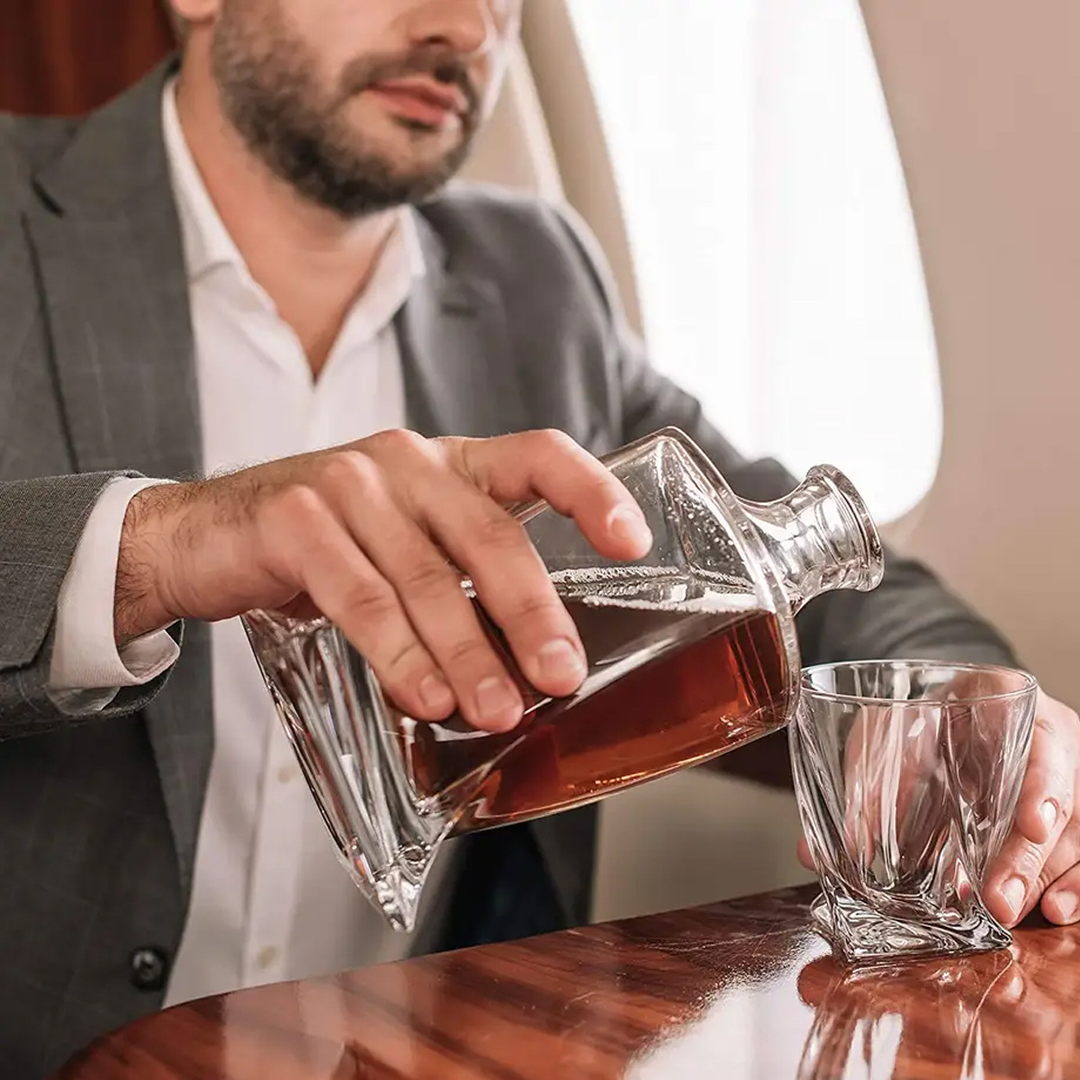 BowLift | Luxury Crystal Prestige Pour Decanter - Luxury Crystal Whisky Set