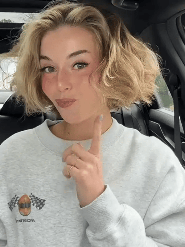 BowLift | Portable Hair Styling Brush | Smooth & Healthy Hair Anytime, Anywhere