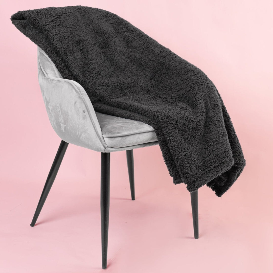 BowLift | CozyGuard Blanket - Luxury Waterproof Blanket for Relaxation