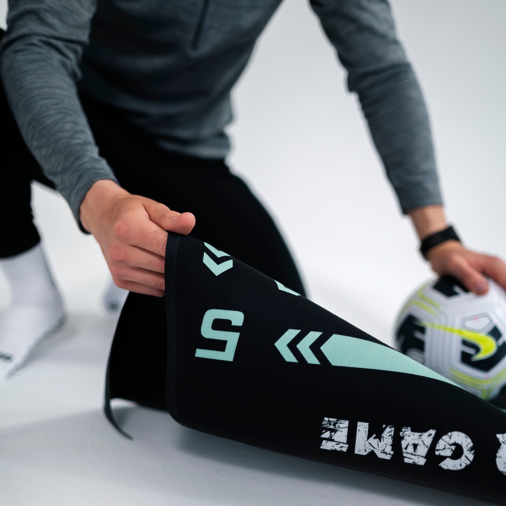 BowLift | Home training mat for football ideal for ball control and football exercises