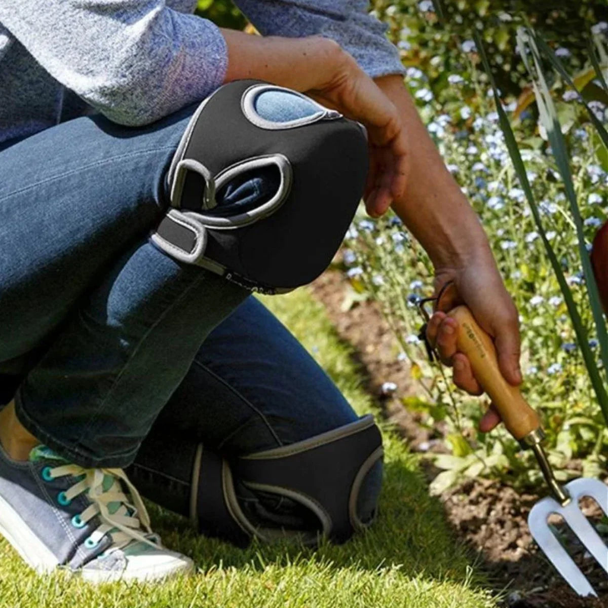 BowLift | Ergonomic knee pads for gardening with extra padding for maximum comfort