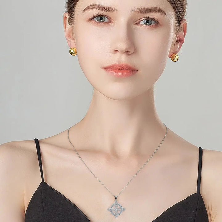 BowLift | WitchKnot Necklace