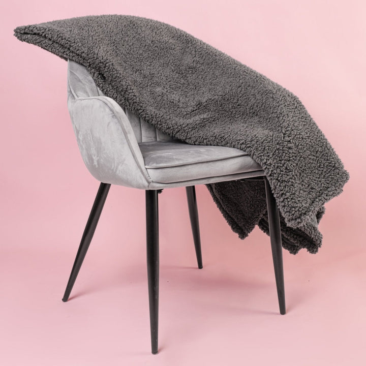 BowLift | CozyGuard Blanket - Luxury Waterproof Blanket for Relaxation