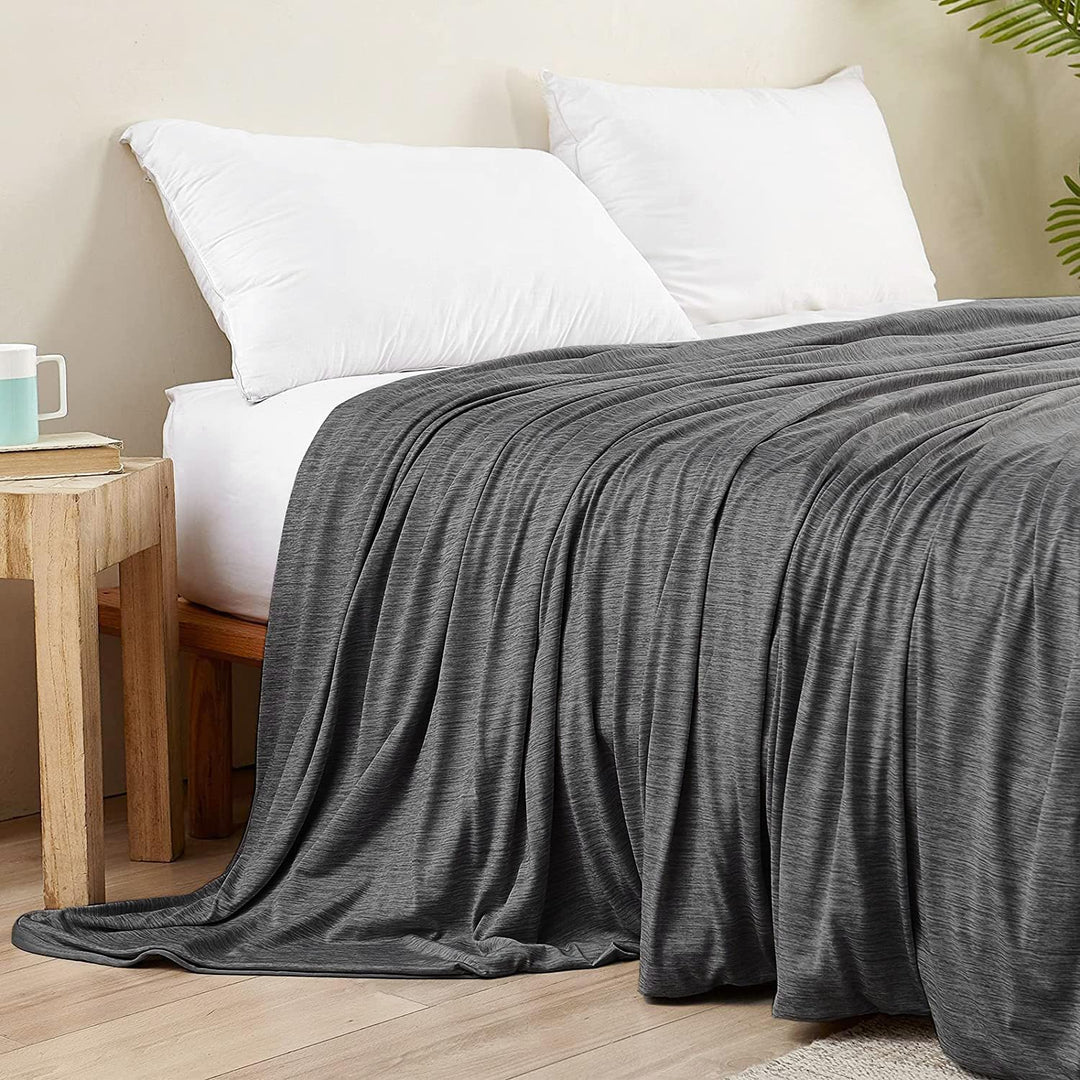 Black Cooling Blanket –  3.0, Q-Max>0.5, Multi-Size Options | Bowlift