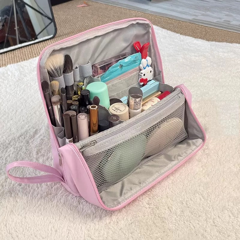 BowLift | Ultimate Travel Make-Up Bag