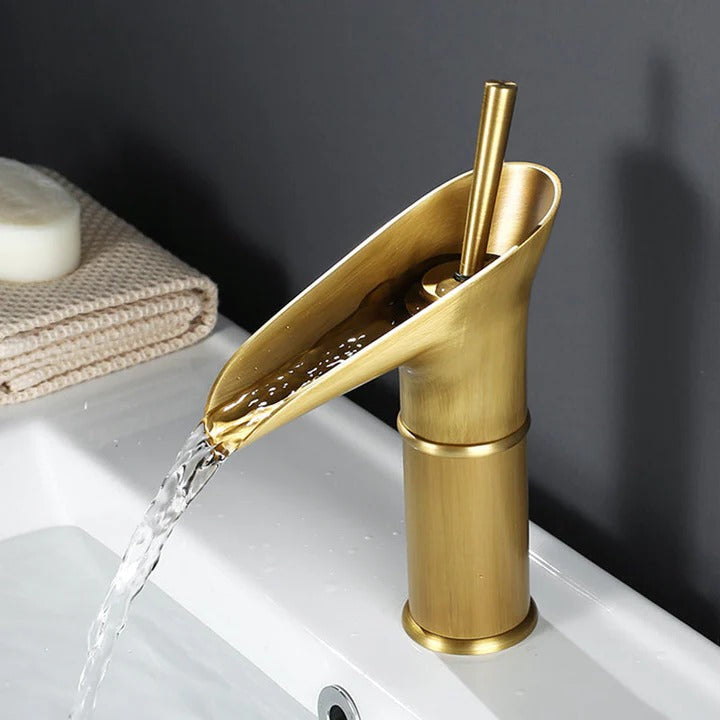 BowLift | Antique-Style Waterfall Bathroom Faucet