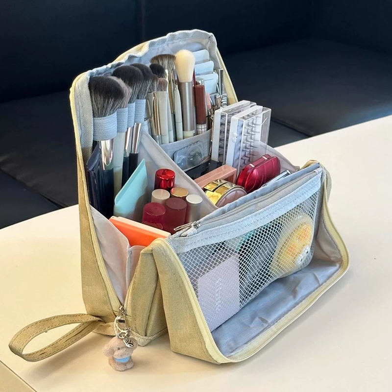 BowLift | Ultimate Travel Make-Up Bag