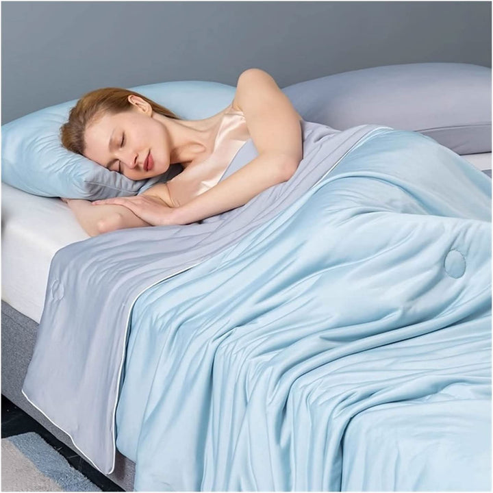 BowLift | CLIA - Airy Cooling Blanket