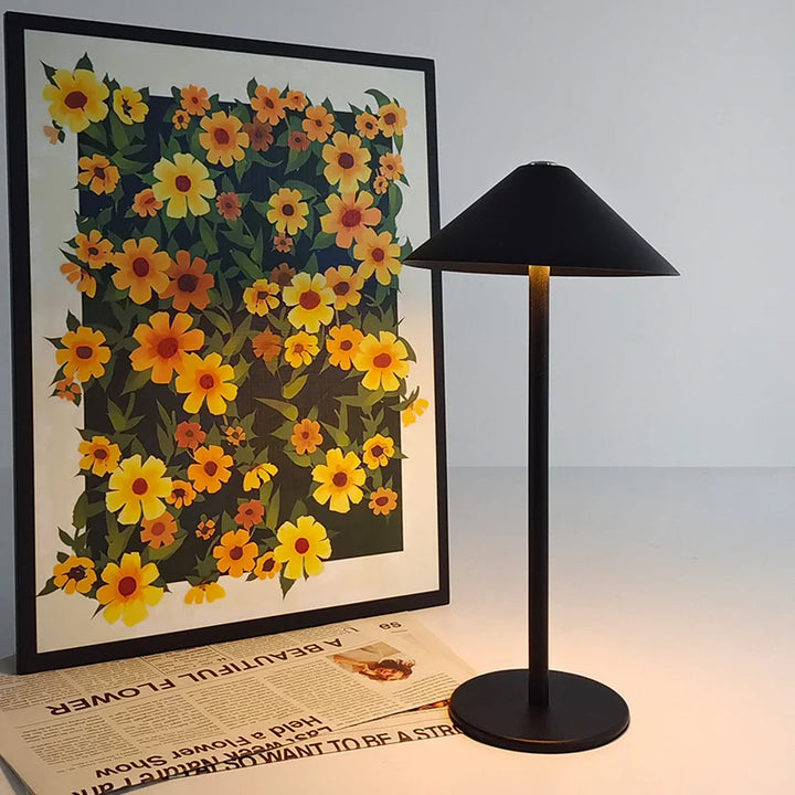 BowLift | Elegant Wireless Desk Lamp with Adjustable Lighting and Luxury Design