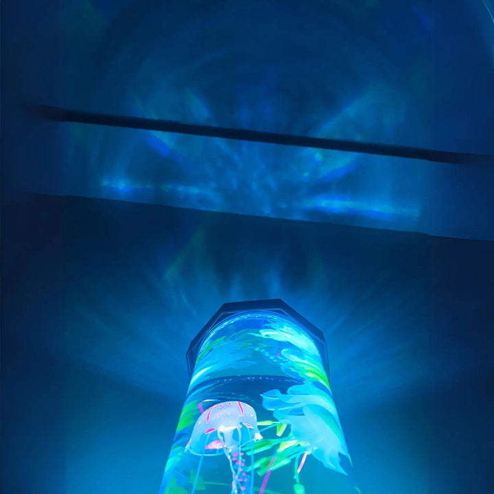 Jellyfish Aquarium Table Lamp | Bowlift