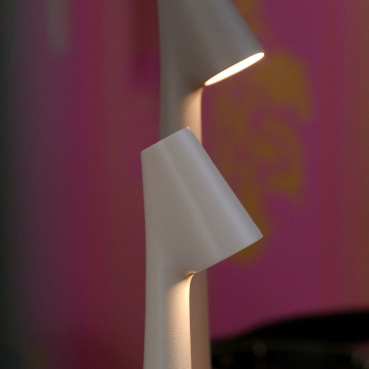 BowLift | Sculpting table lamp