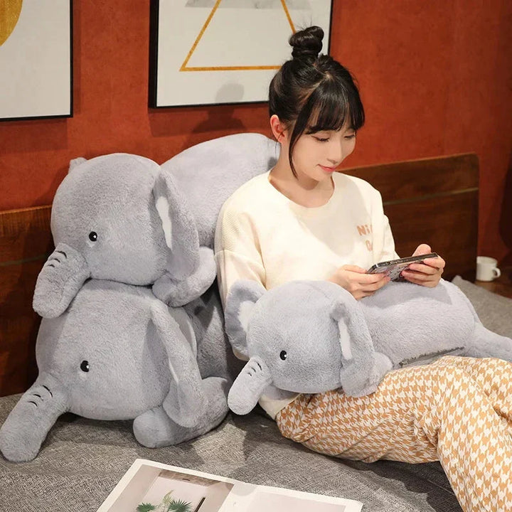 BowLift | Fluffy Laying Elephant Family