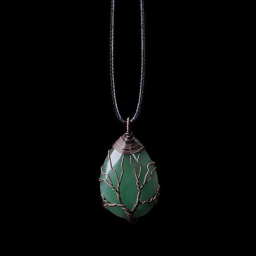 Velarien Aventurine Teardrop Necklace Bowlift