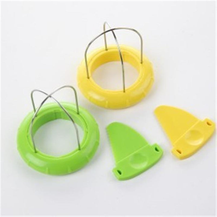 Kiwi Cutter Kitchen Gadget | Bowlift