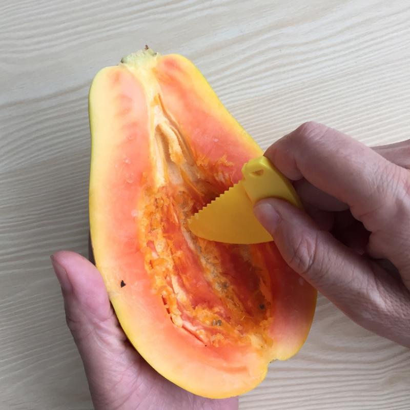 Kiwi Cutter Kitchen Gadget | Bowlift