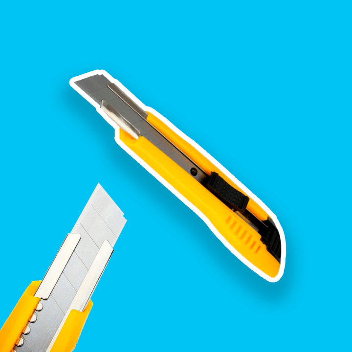 Hobby knife with 18 mm snap-off blades | Bowlift