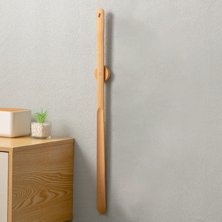 BowLift | Wooden long handle magnetic shoehorn