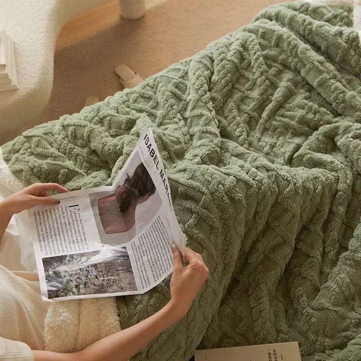 BowLift | SHEARCOZY – Ultra-Warm Lambswool Blanket for Winter Comfort
