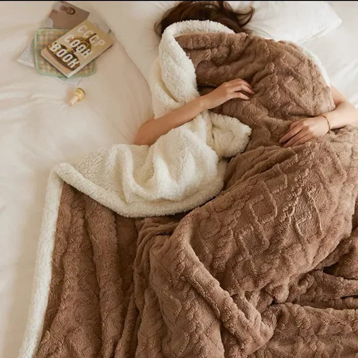 BowLift | SHEARCOZY – Ultra-Warm Lambswool Blanket for Winter Comfort