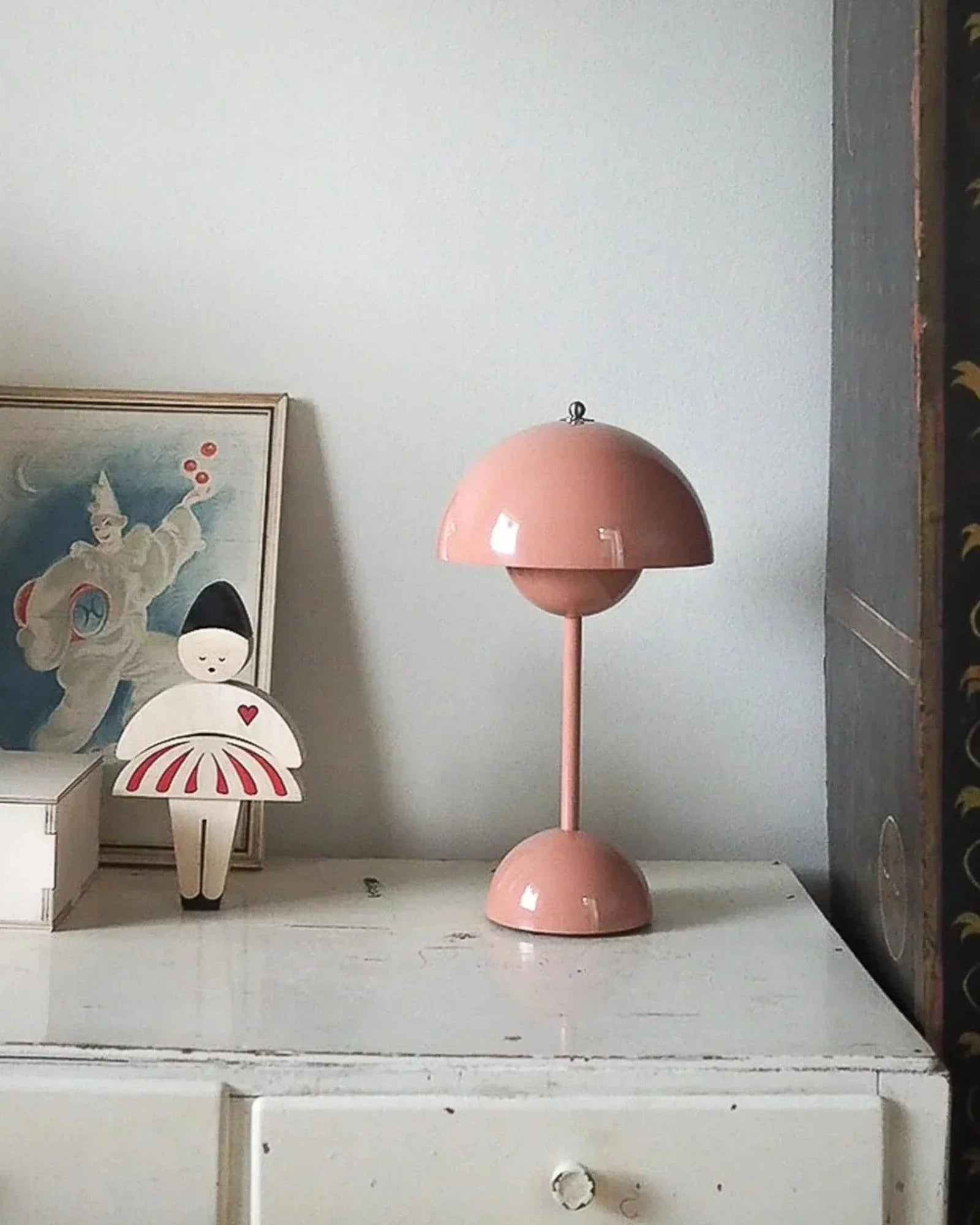 BowLift | NordLight – LED Table Lamp Scandinavian Design, dimmable and sustainable in metal