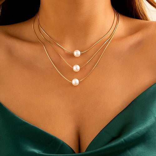 BowLift | Layered Pearls Strung On Rope Necklace