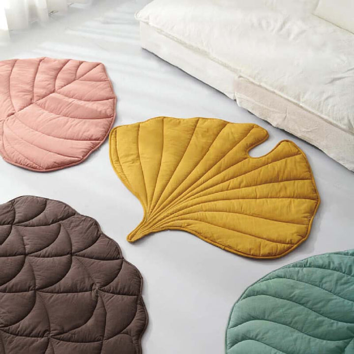 BowLift | Leafnest – Leaf-Shaped Dog Blanket for Comfort & Style