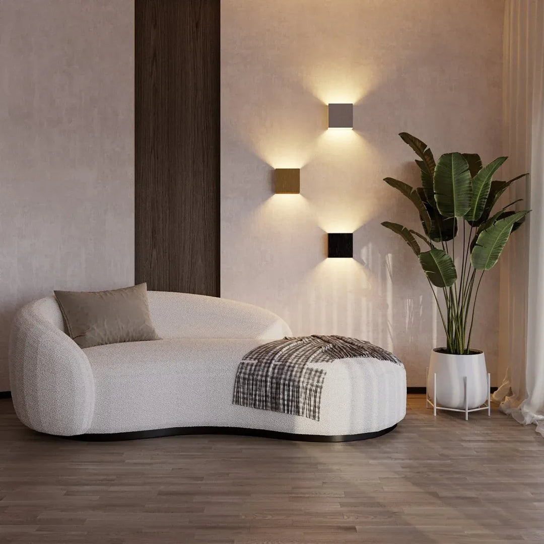 BowLift | ElegantBeam – Minimalist Wall Lamp for Sophisticated Lighting
