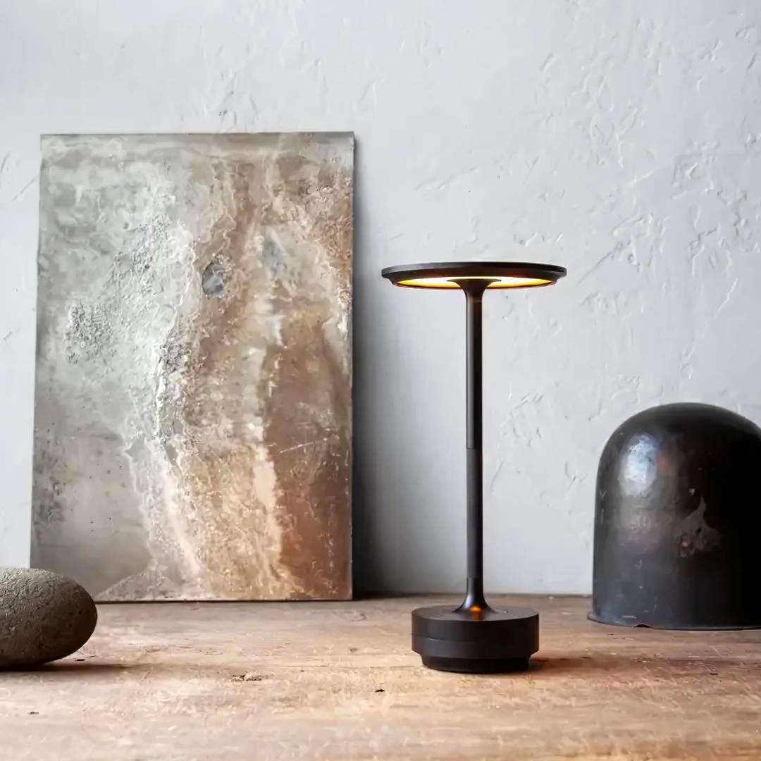 BowLift | Stylish lamp that you can charge wirelessly!