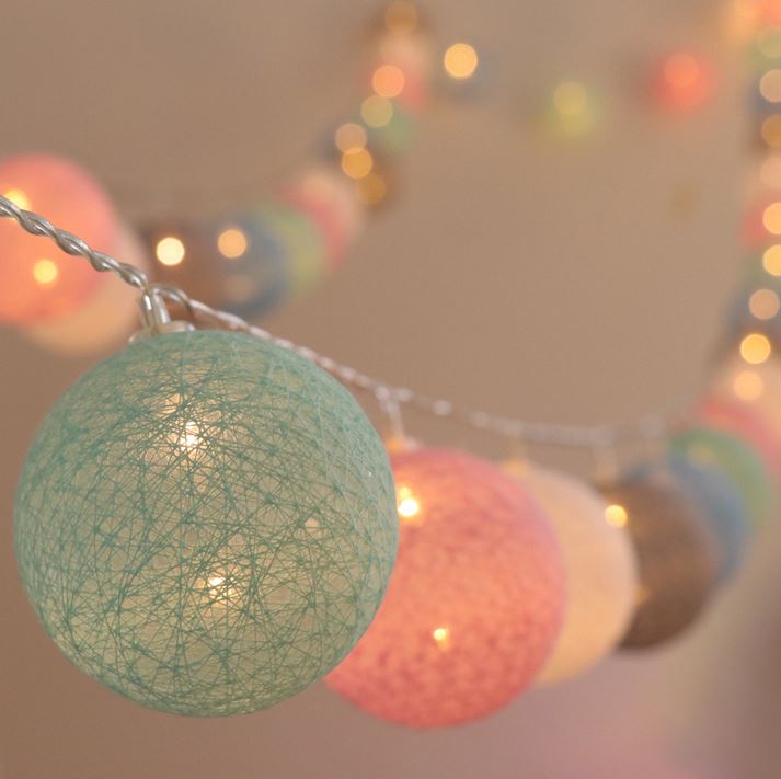 BowLift | LumiBall - Fun Cotton Light-Up Ball String Lights