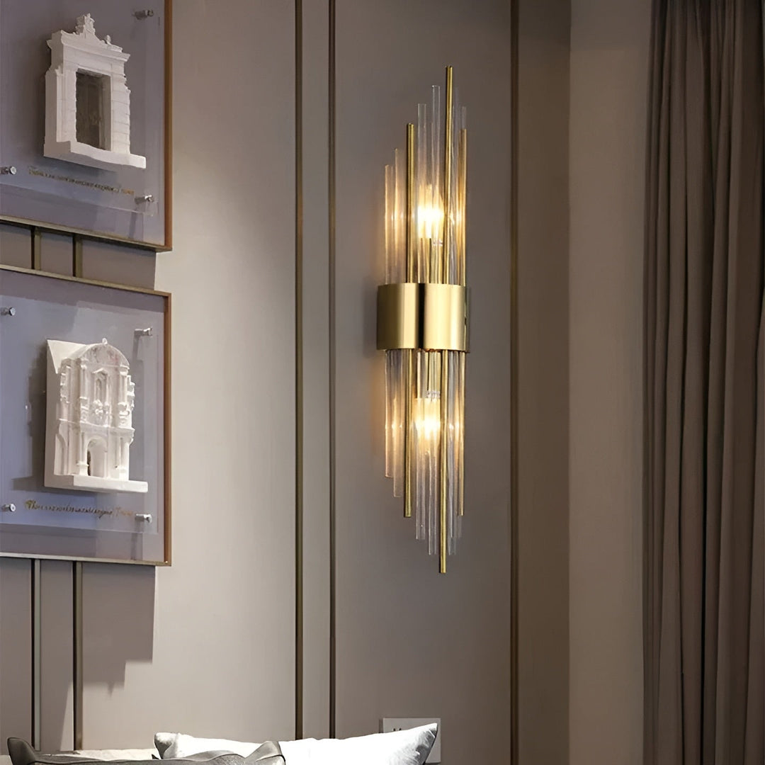 Wall lamp with crystal effect – Elegant design with golden accent | Bowlift
