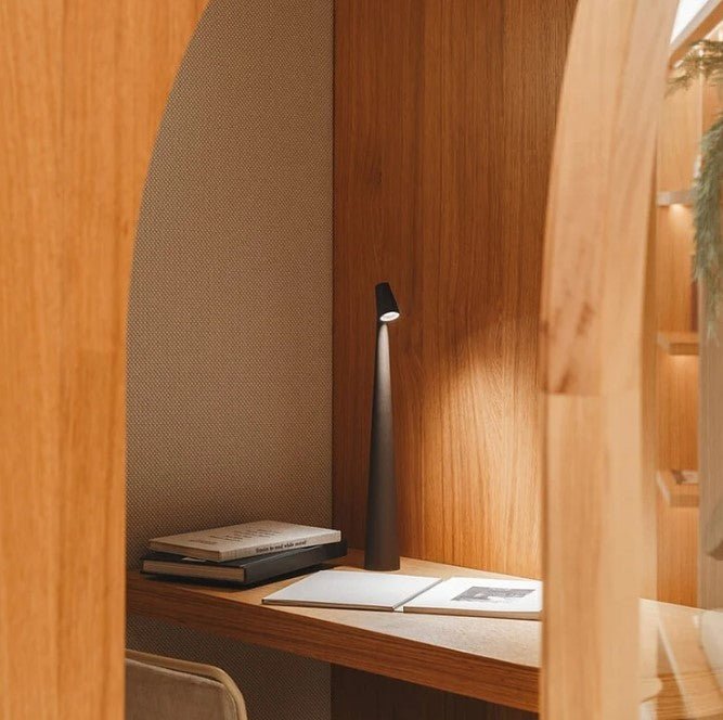 Bright portable table lamp Bowlift