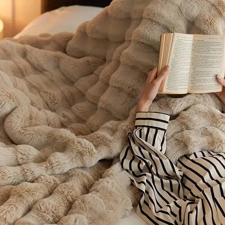 BowLift | Plush Faux Fur Throw Blanket