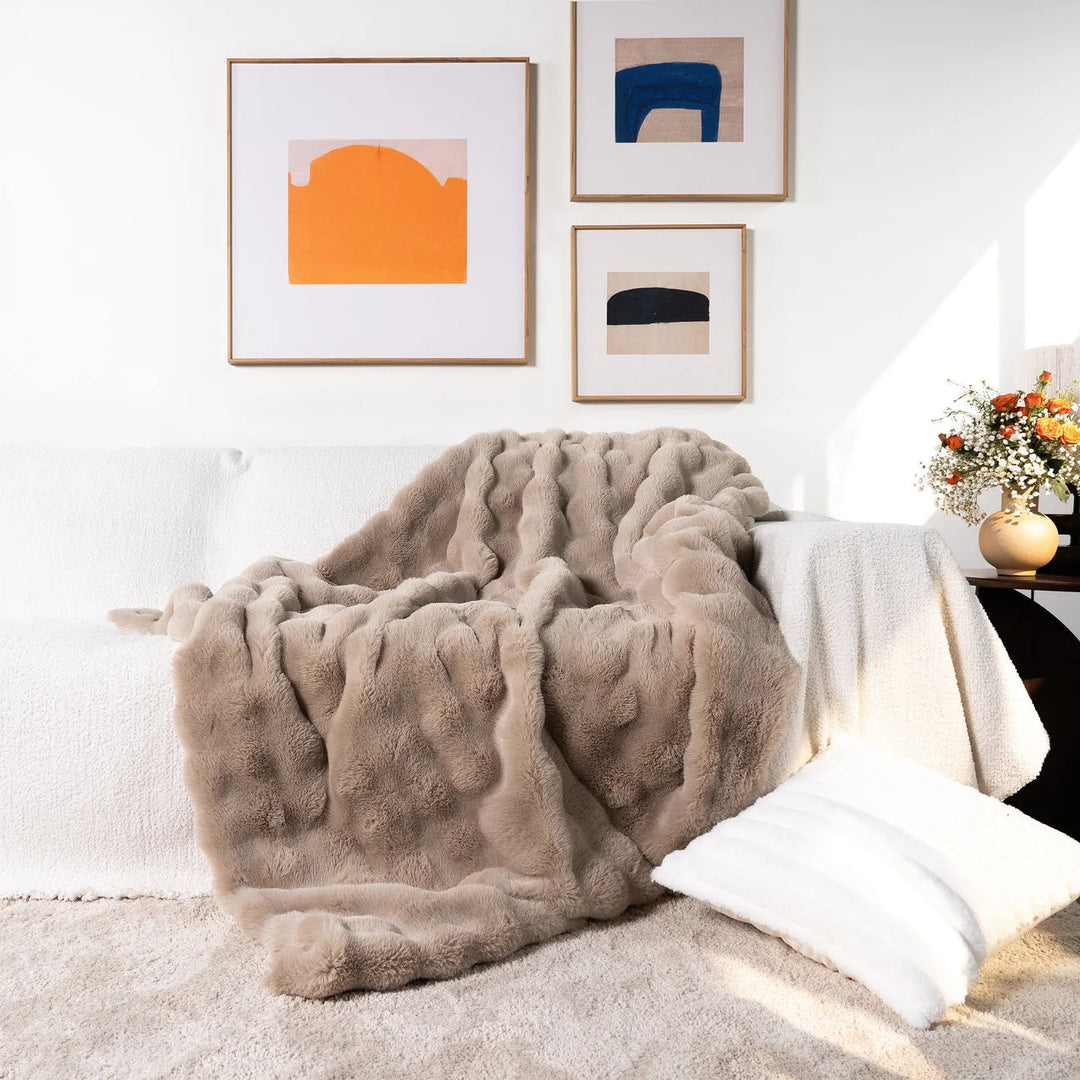 BowLift | Plush Faux Fur Throw Blanket