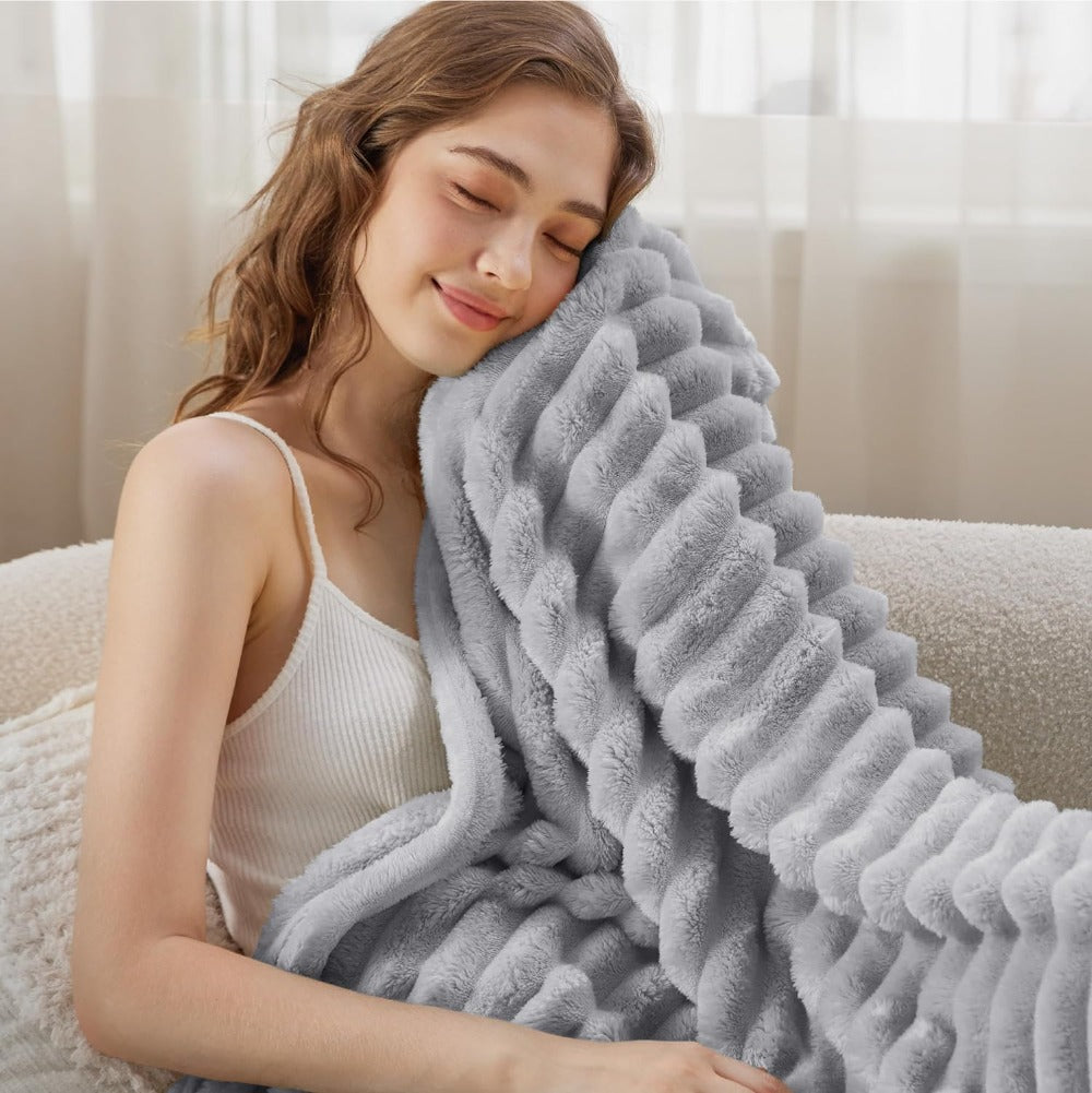 BowLift | Plush Faux Fur Blanket Throw