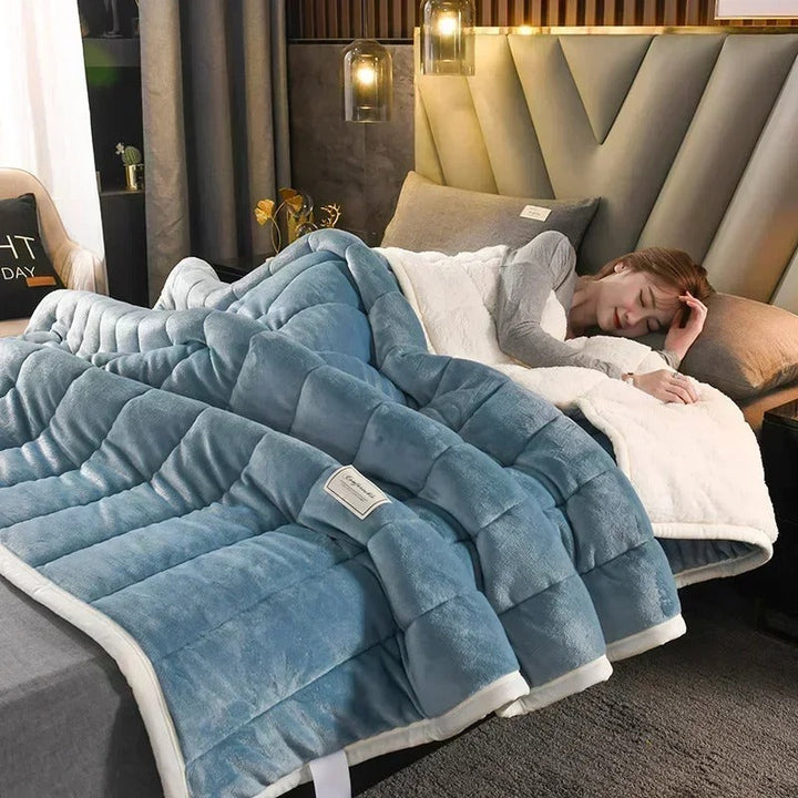 BowLift | Warm flannel coral fleece blanket for autumn & winter – CosyBlanket